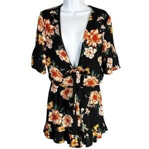 Love Riche Floral Ruffle Deep V-neck Short Sleeve Tie Front‎ Romper Size Medium